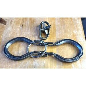 Horseshoe Chain Puzzle Hanayama Star Magic Trick Brain Teasers fun at home